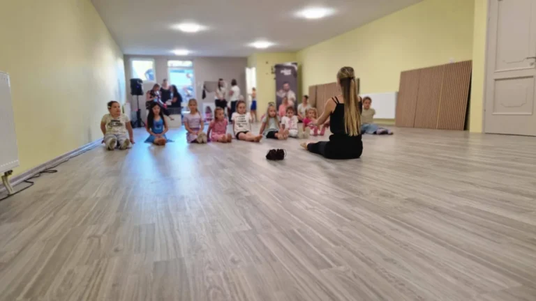 Társastánc közösségi alkalom — JoyDance TSE