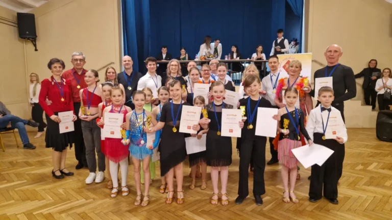 Versenytánc páros — JoyDance TSE